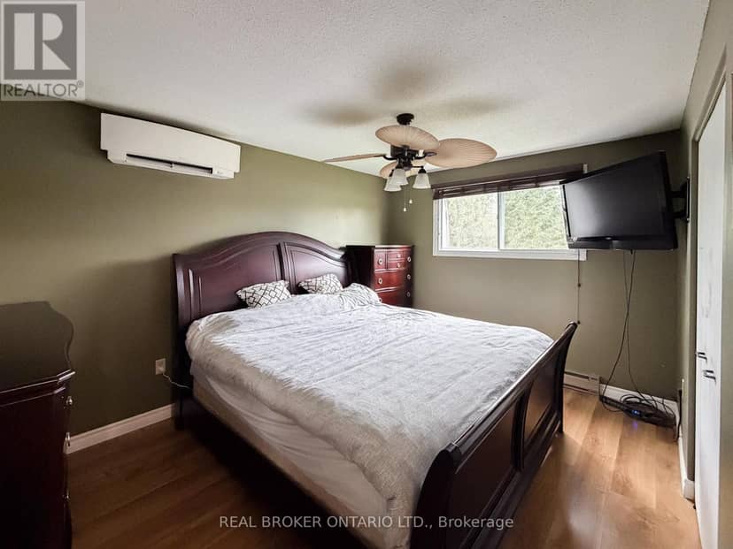 12 - 140 George Street W — photo 21 of 40