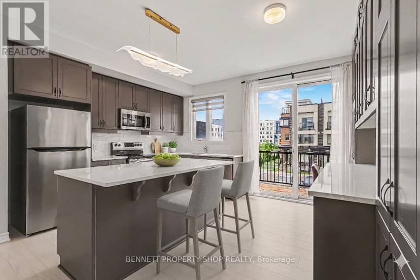 919 Moses Tennisco Street, Ottawa, photo 2