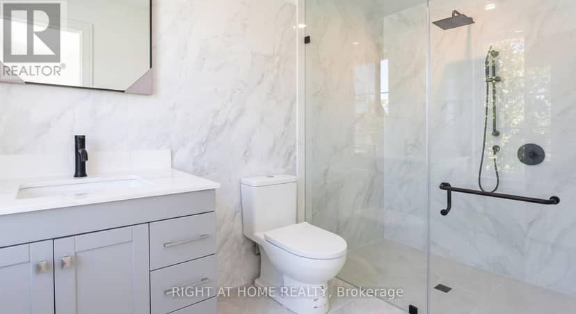 15 Orlon Crescent — photo 31 of 40