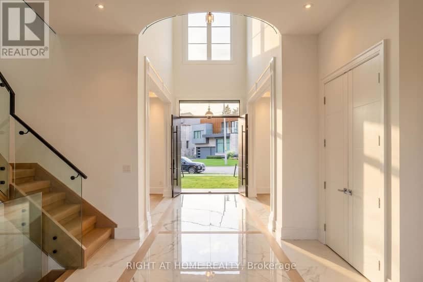 15 Orlon Crescent, Richmond Hill, photo 7