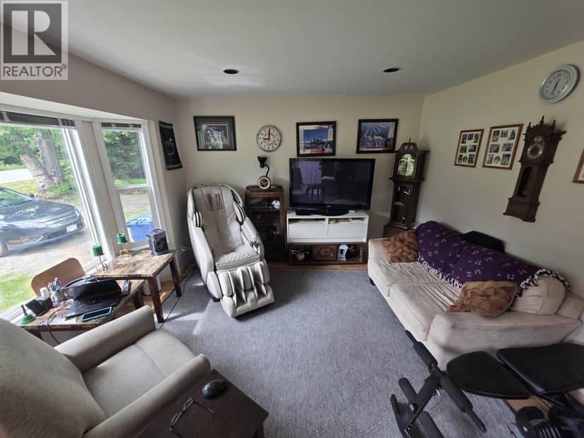 4932 GRAHAM AVENUE, Terrace, photo 3