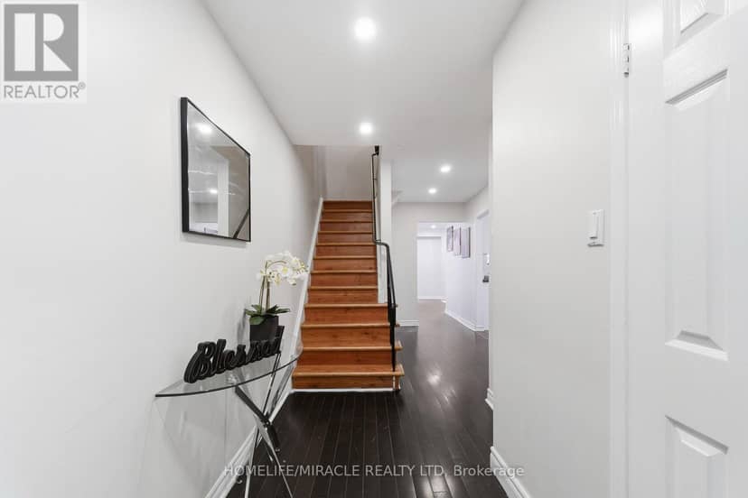 26 Abell Drive — photo 3 of 29