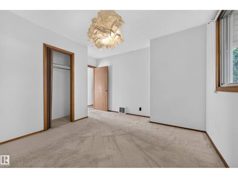 11109 38 ST NW — photo 15 of 40