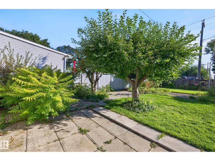 11109 38 ST NW — photo 37 of 40