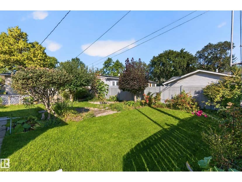 11109 38 ST NW — photo 39 of 40