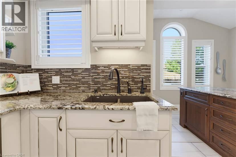 79 MCNICHOL Drive — photo 10 of 40