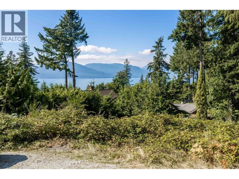 475 BAYVIEW ROAD, Lions Bay, photo 2