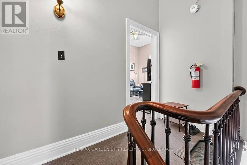 91 Main Street E — photo 20 of 40