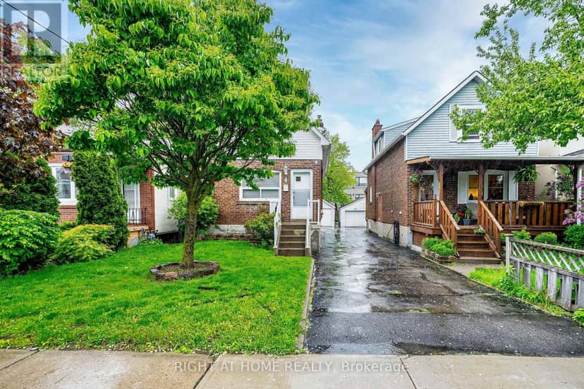 8 Savoy Avenue — photo 2 of 40