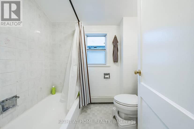 8 Savoy Avenue — photo 34 of 40