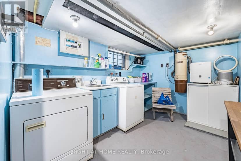 8 Savoy Avenue — photo 37 of 40