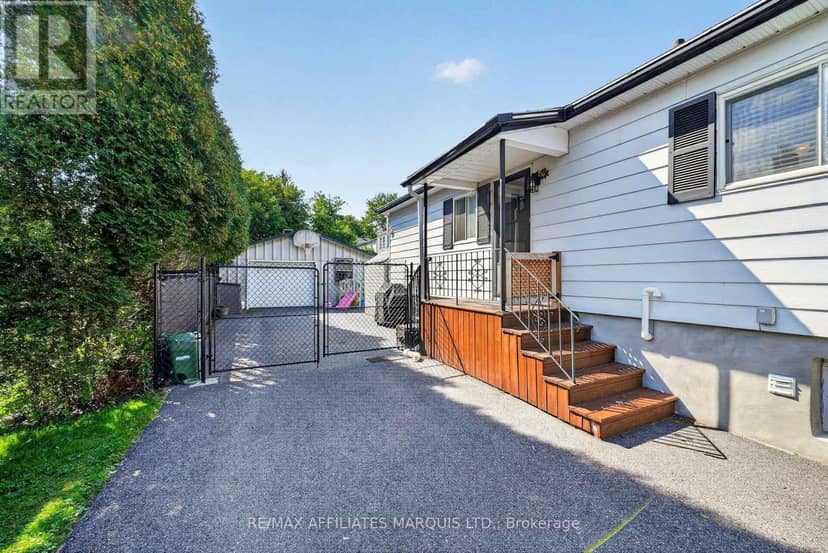 137 Jarvis Street — photo 37 of 40