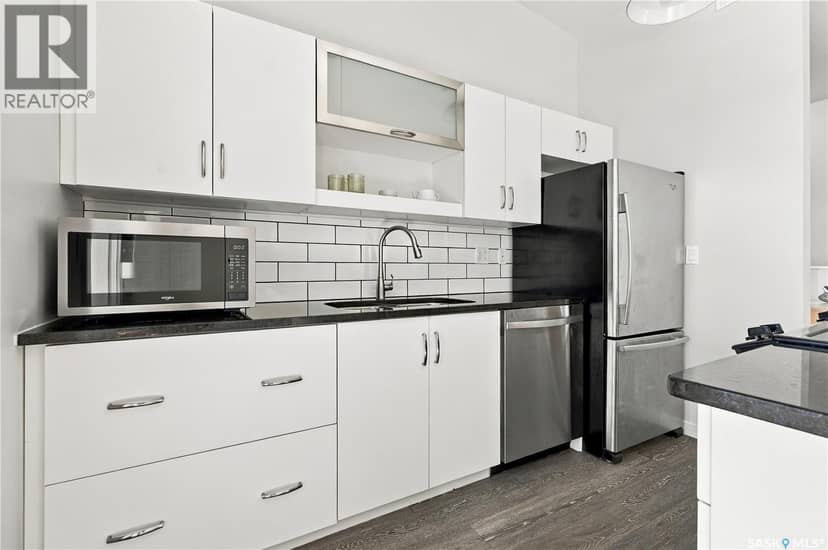 3 313 D Avenue S — photo 15 of 39