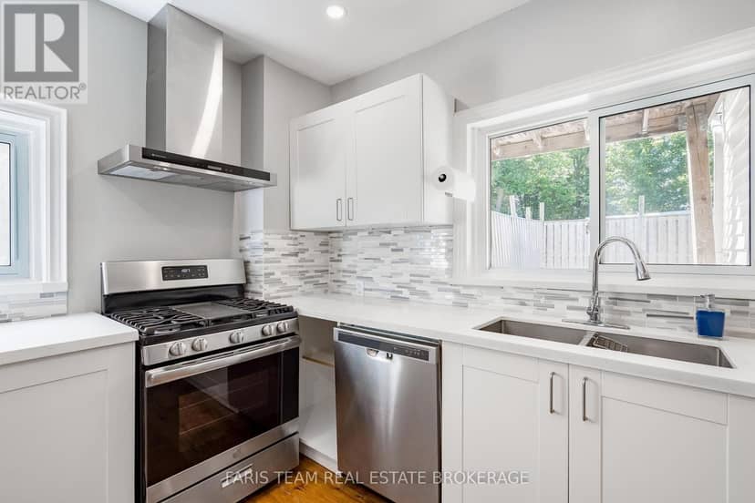 277 Gloucester Street — photo 6 of 30