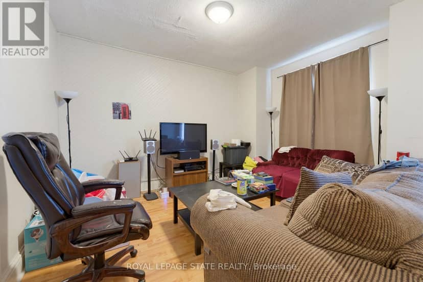 113 Wentworth Street S — photo 10 of 40