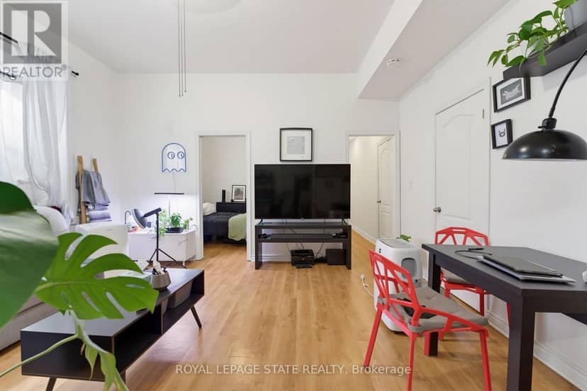 113 Wentworth Street S — photo 28 of 40