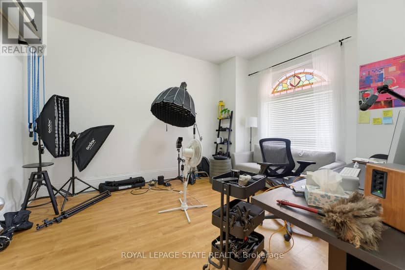 113 Wentworth Street S — photo 32 of 40