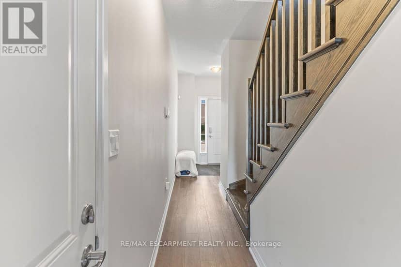 28 Canary Grass Boulevard — photo 10 of 40