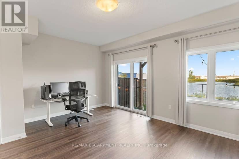 28 Canary Grass Boulevard — photo 13 of 40