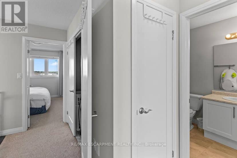 28 Canary Grass Boulevard — photo 35 of 40