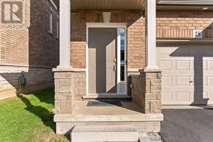 28 Canary Grass Boulevard, Hamilton, photo 8