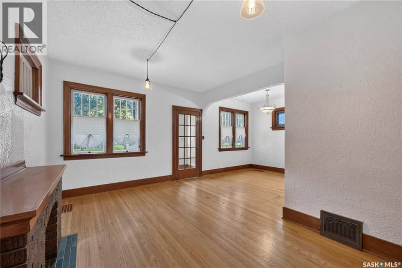 1208 College Avenue, Regina, photo 3