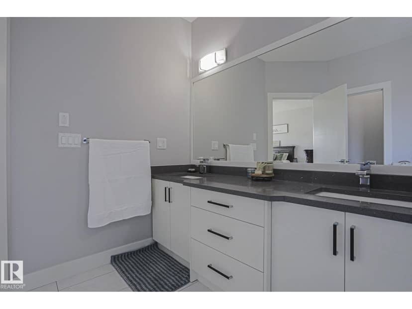 12801 203 ST NW — photo 37 of 40
