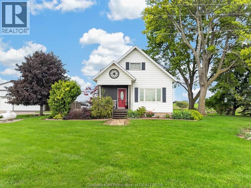 7703 Base LINE, Wallaceburg, photo 2