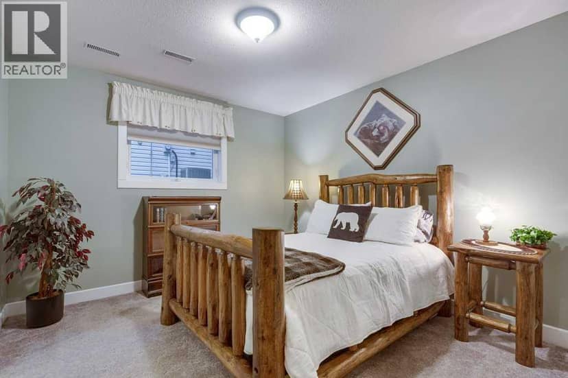 4918 53 Avenue Close — photo 36 of 40