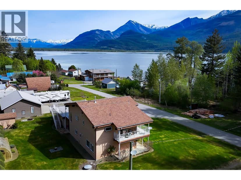 309 KOOTENAY Street, Lardeau, photo 4
