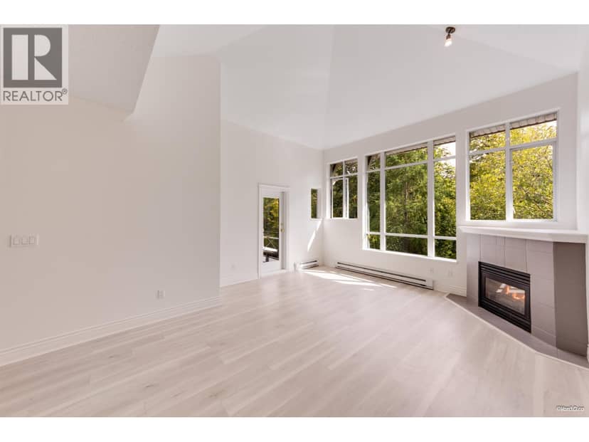 405 3625 WINDCREST DRIVE, North Vancouver
