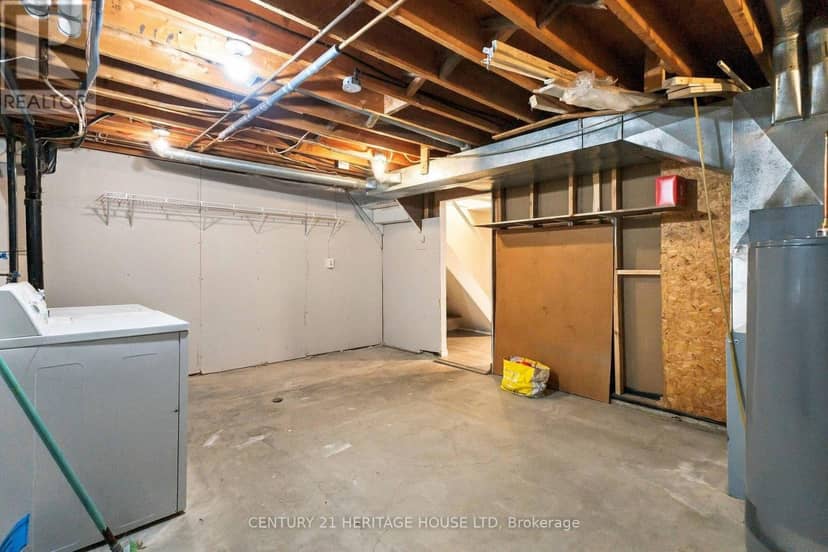 44 Sasha Crescent — photo 25 of 32