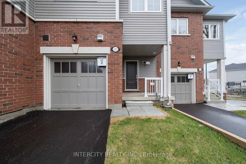Blk 7 Unit 2 - 102 Walden Drive, Shelburne, photo 2
