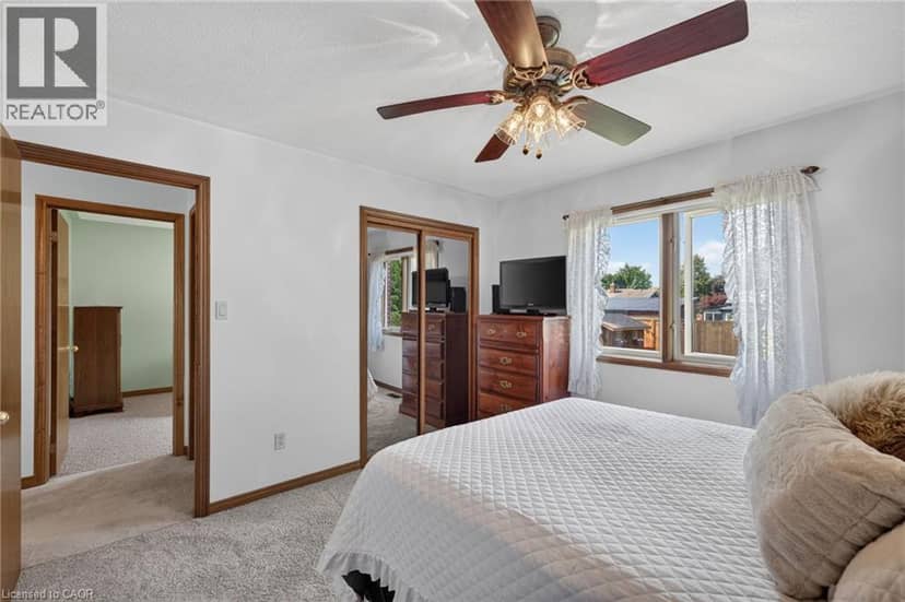 13 ST LADISLAUS Street — photo 19 of 40