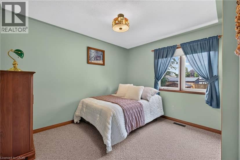 13 ST LADISLAUS Street — photo 16 of 40
