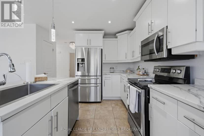 570 Garibaldi Avenue — photo 16 of 40