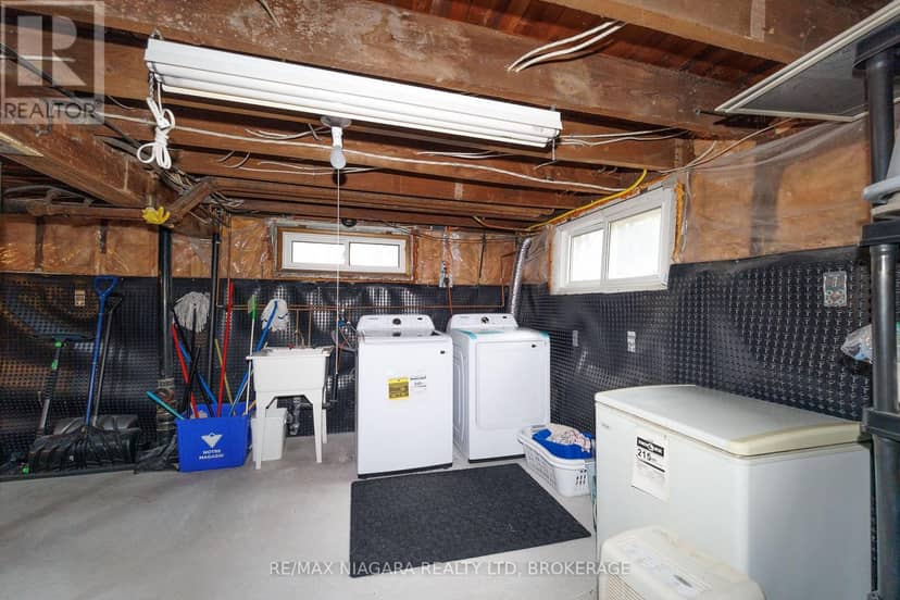 4864 Simcoe Street — photo 29 of 32