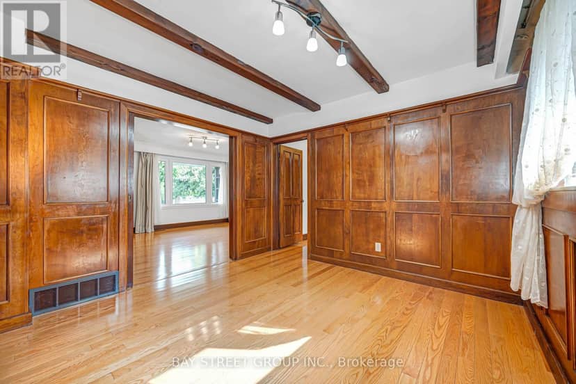 260 Moore Park Avenue — photo 11 of 40