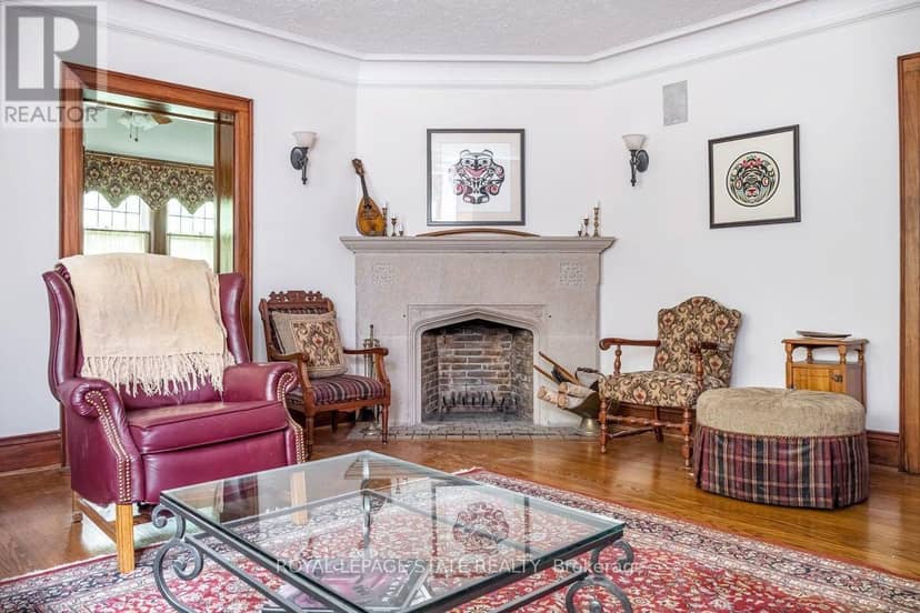 18 Forsyth Avenue N — photo 9 of 40