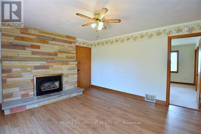 2407 Caistor Centre Road — photo 14 of 40