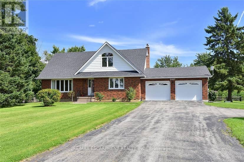 2407 Caistor Centre Road — photo 3 of 40