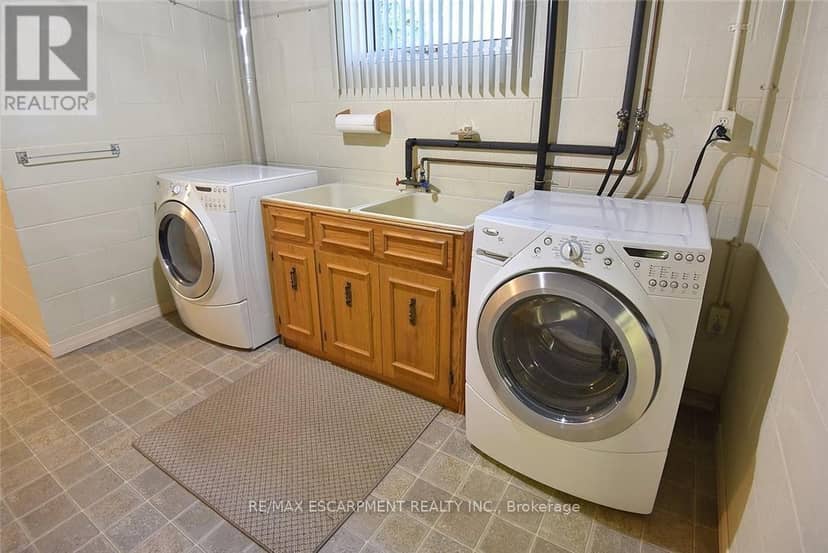2407 Caistor Centre Road — photo 30 of 40