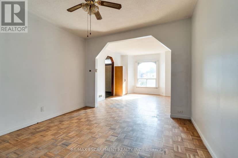 23 Oak Avenue — photo 18 of 40