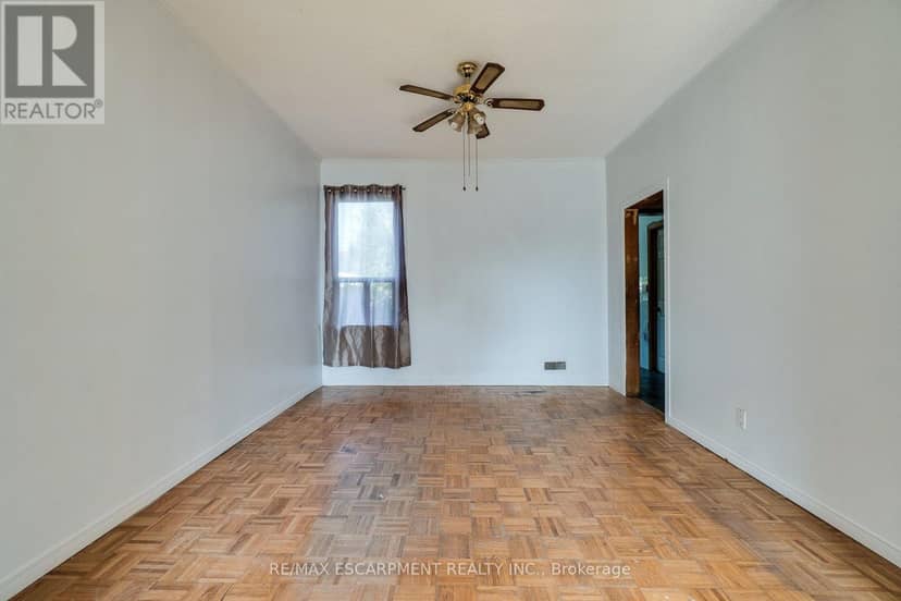 23 Oak Avenue — photo 13 of 40