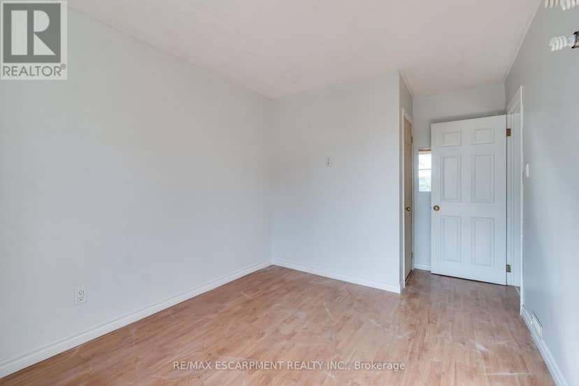 23 Oak Avenue — photo 34 of 40