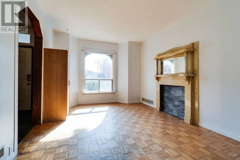 23 Oak Avenue — photo 9 of 40