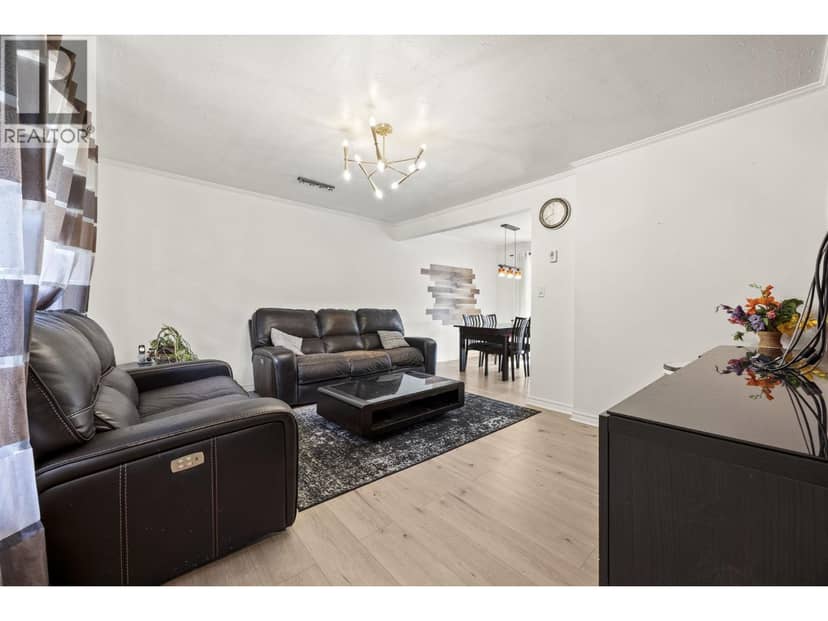 300 TENTH AVENUE, New Westminster, photo 2