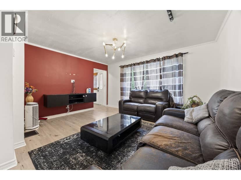 300 TENTH AVENUE, New Westminster, photo 3