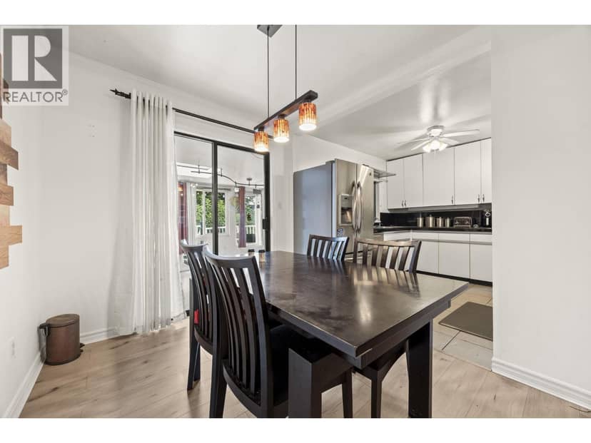 300 TENTH AVENUE, New Westminster, photo 4