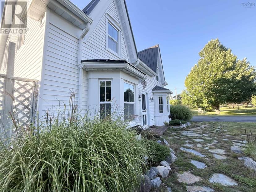 904 Port Latour Road — photo 35 of 40